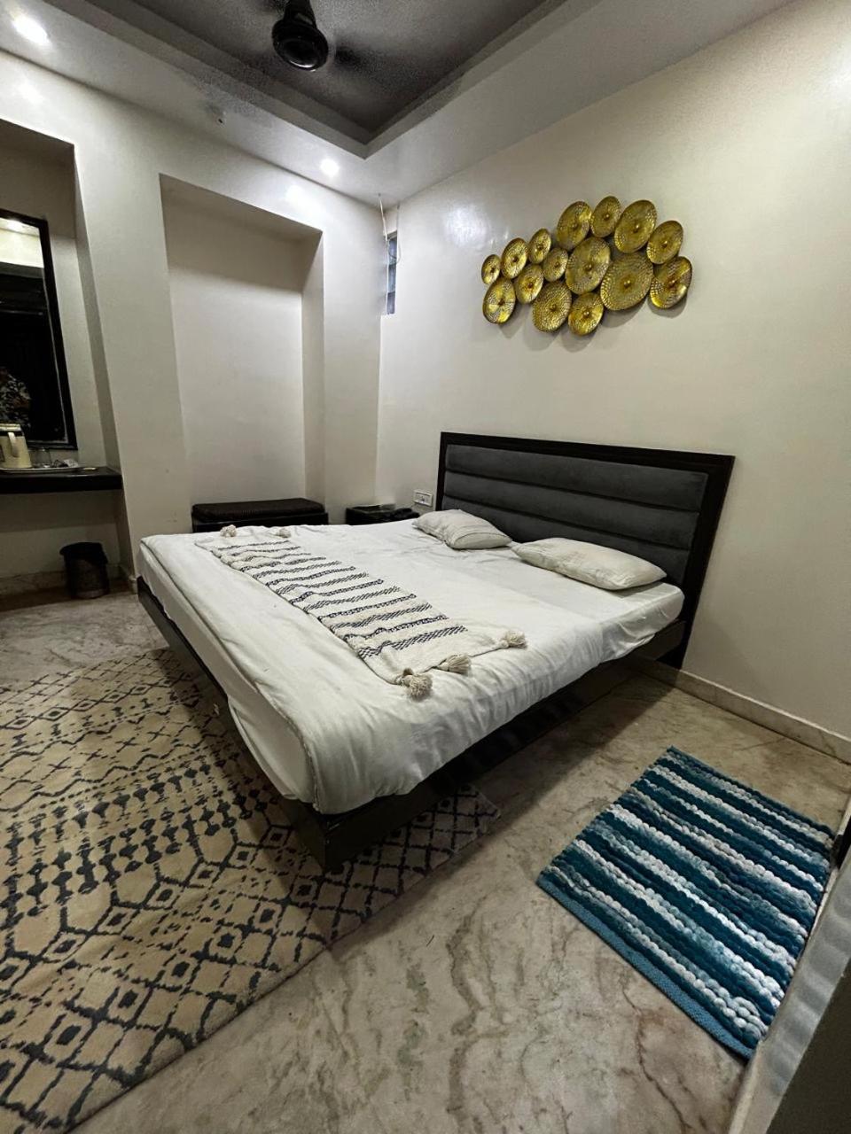 Family Hotel By Pg International نيودلهي المظهر الخارجي الصورة