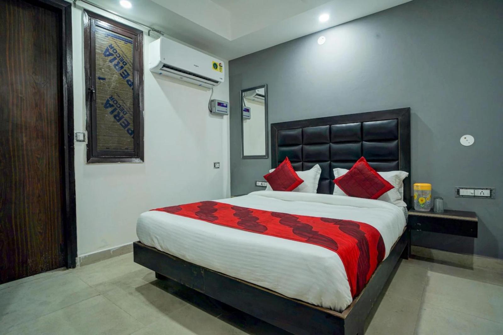 Family Hotel By Pg International نيودلهي المظهر الخارجي الصورة