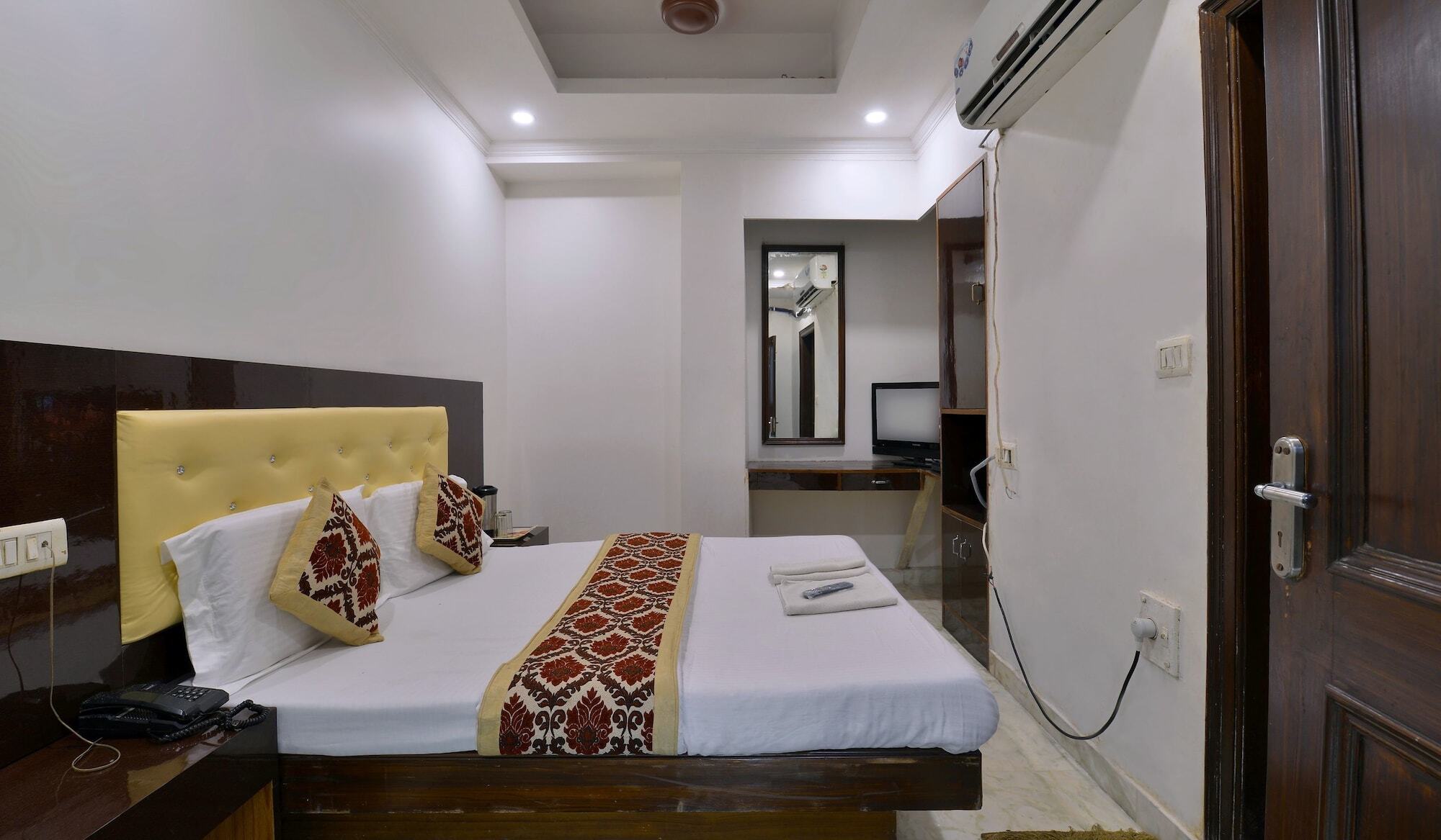 Family Hotel By Pg International نيودلهي المظهر الخارجي الصورة